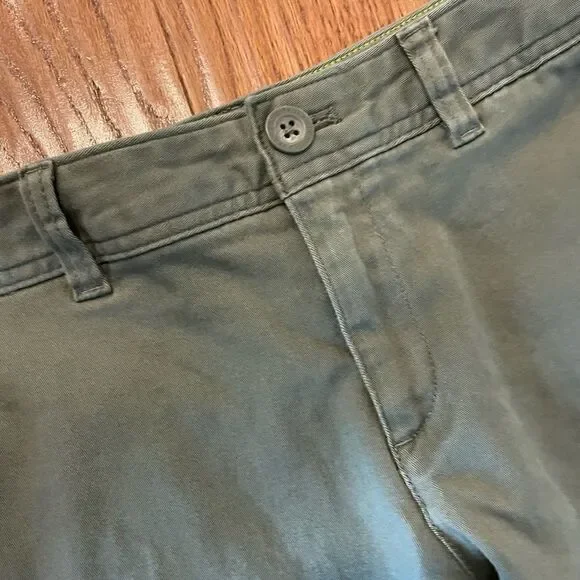 SALE Eddie Bauer olive green chino shorts size 8 - Picture 2 of 6